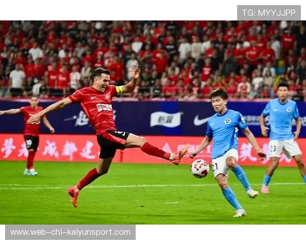 成都蓉城退赛失势，最后一轮悬念渐散：上海申花夺冠几率骤降至不足5%